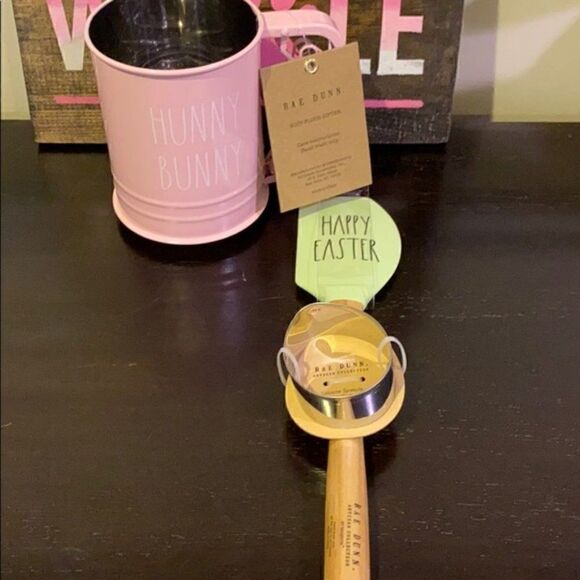 Rae Dunn Happy Easter Baking Set - Picture 6 of 6